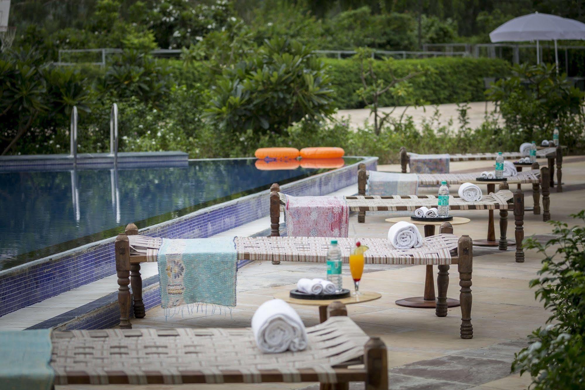Mana Ranakpur Hotel Exterior photo
